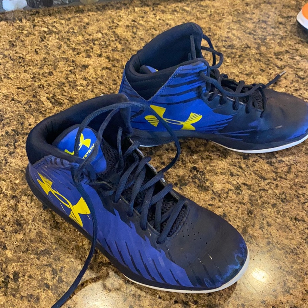 Youth boys basketball shoes